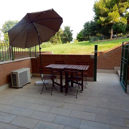 S127 - Sirolo, Nuovissimo Monolocale Con Terrazzo Apartment Bagian luar foto